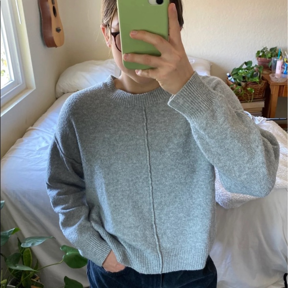 sweater - Picture 2 of 3
